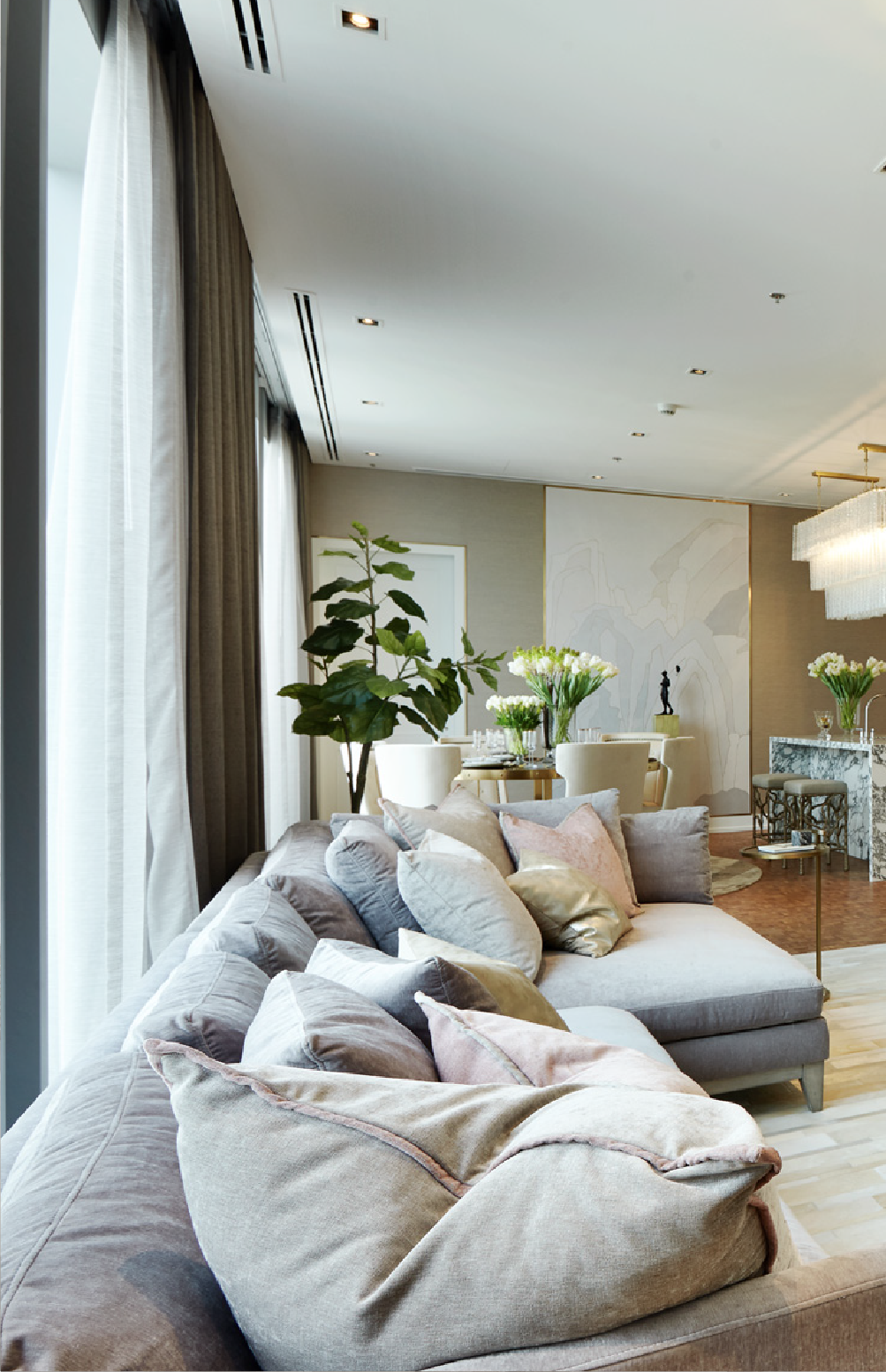 The Ritz Carlton Residences:1